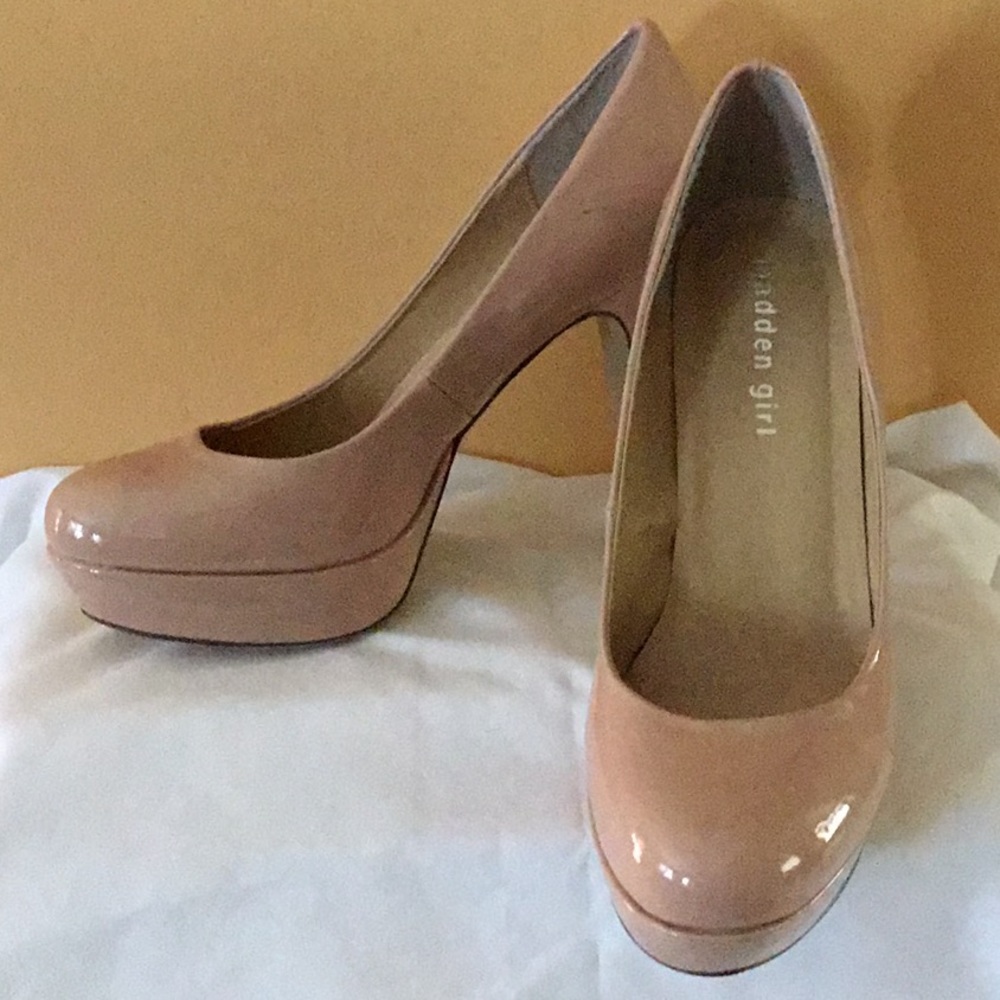 Patent leather shoes